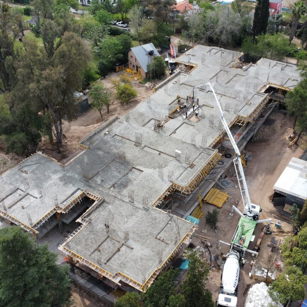 Instagram post from gra_ce_obras. This post is in position 4.