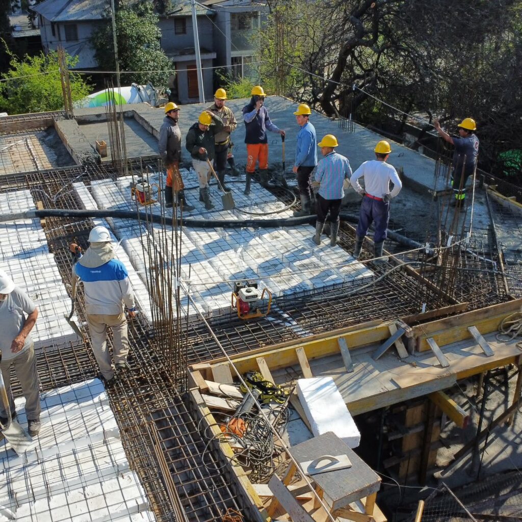 Instagram post from gra_ce_obras. This post is in position 2.