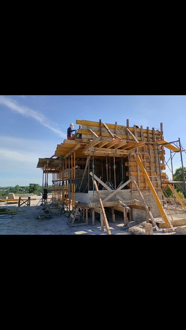 Instagram post from gra_ce_obras. This post is in position 2.