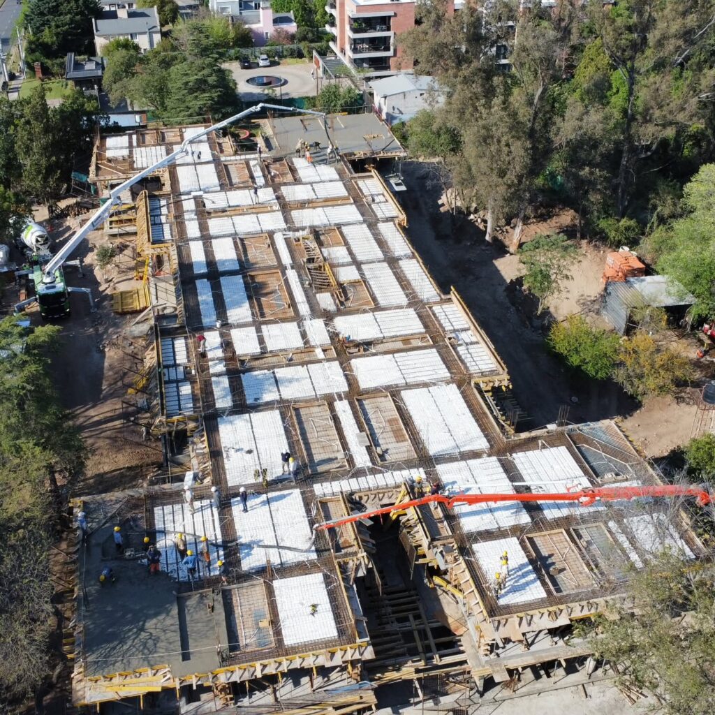 Instagram post from gra_ce_obras. This post is in position 1.